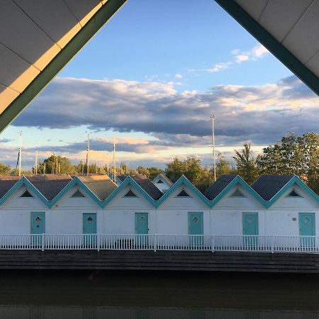 Bootshaus Am See นอยซีเดิลอัมเซ ภายนอก รูปภาพ