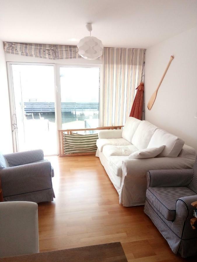 Bootshaus Am See นอยซีเดิลอัมเซ ภายนอก รูปภาพ